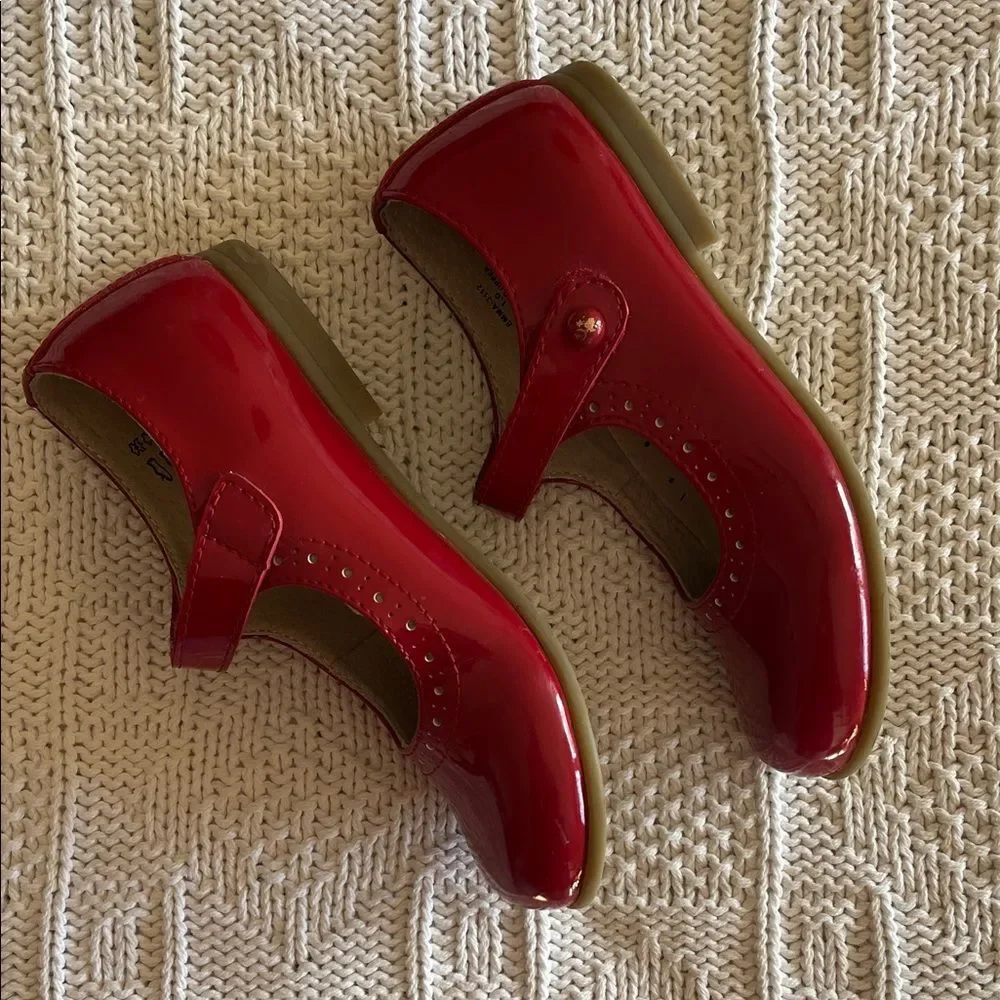 Footmates Emma Patent Leather in Richmond Red Size 1 Big Kid Medium Width